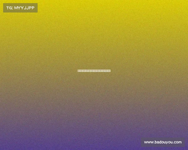 《电竞解说新潮穿搭：赛场上的另一道风景线》